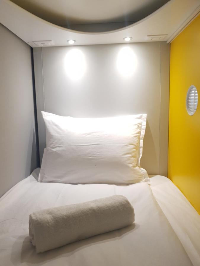 Green Cube Capsule Hostel София Экстерьер фото