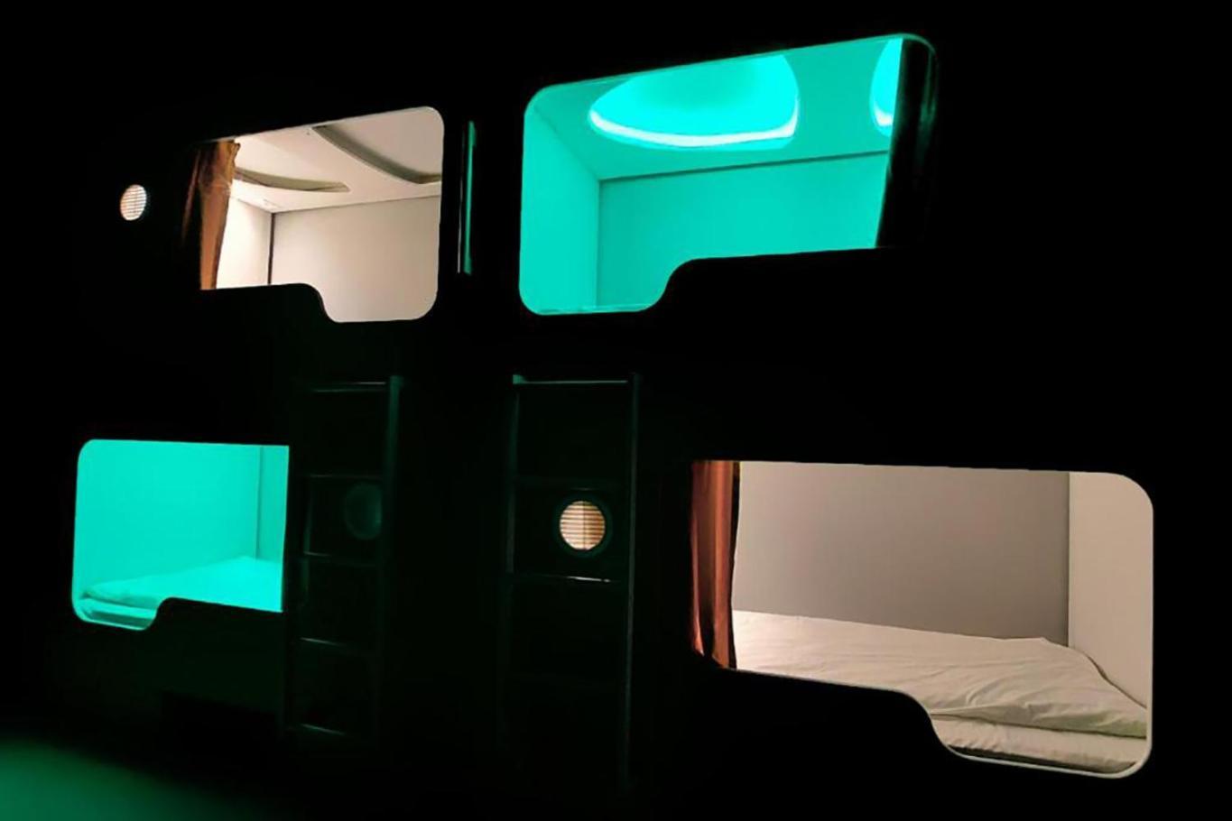 Green Cube Capsule Hostel София Экстерьер фото