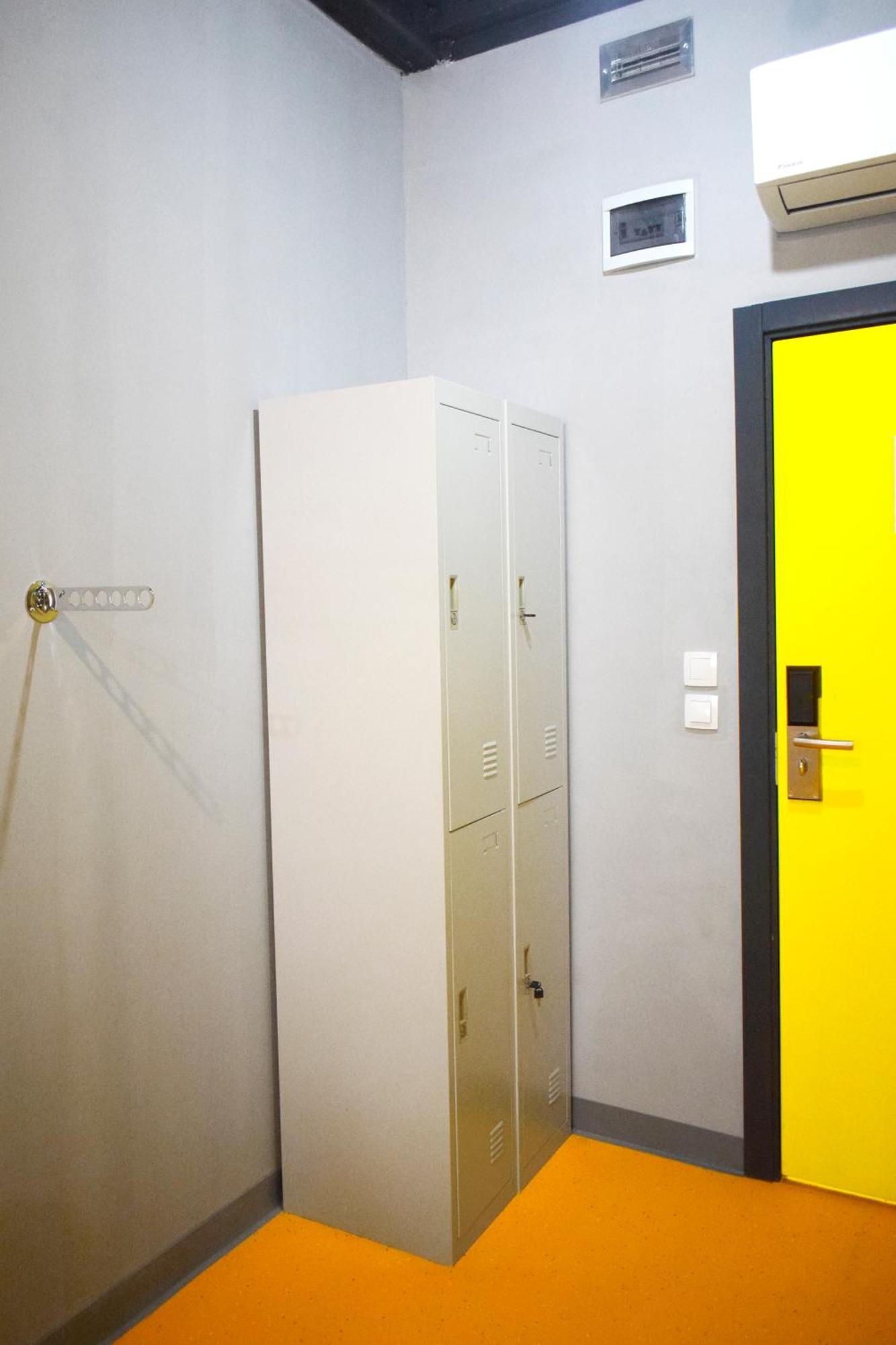 Green Cube Capsule Hostel София Экстерьер фото