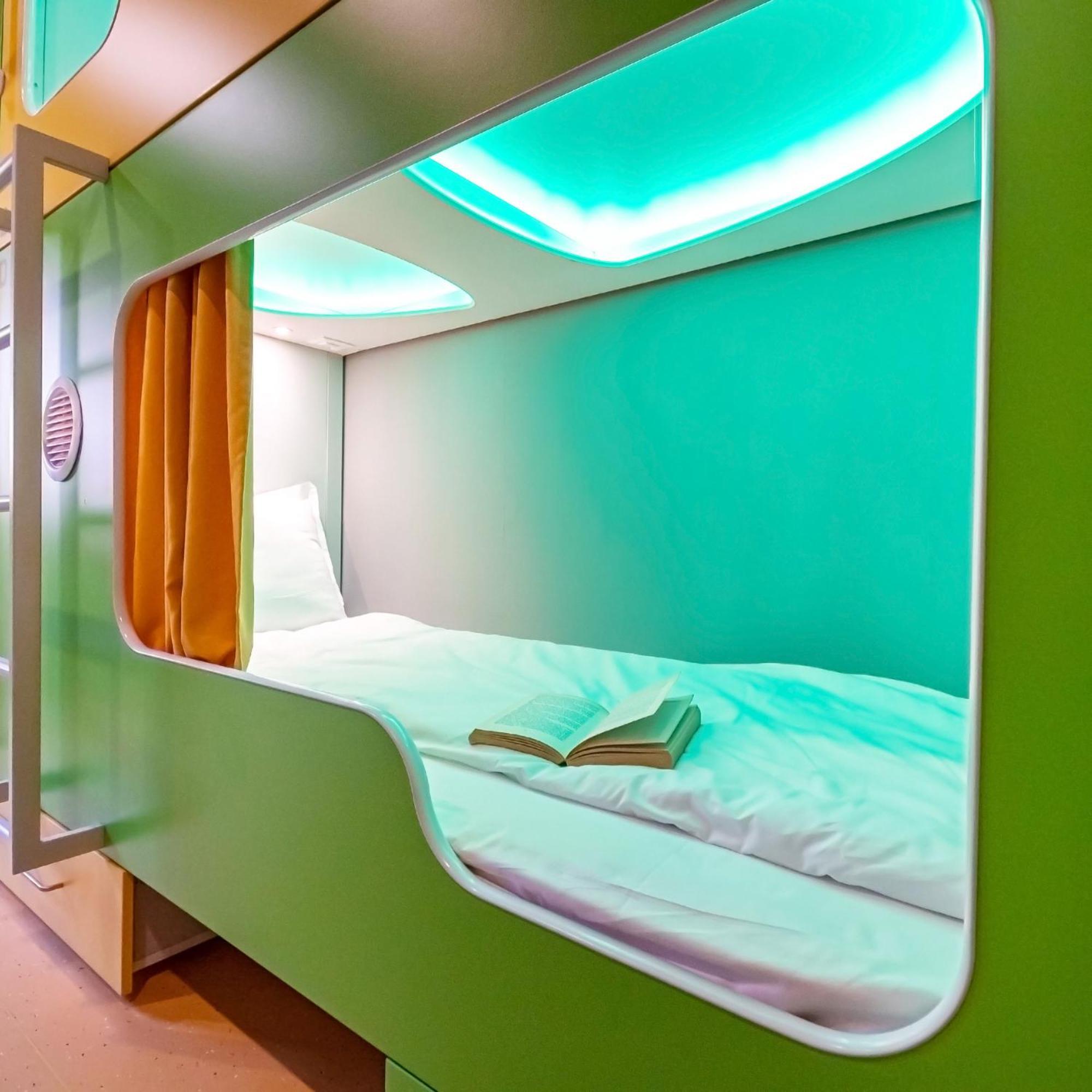 Green Cube Capsule Hostel София Экстерьер фото