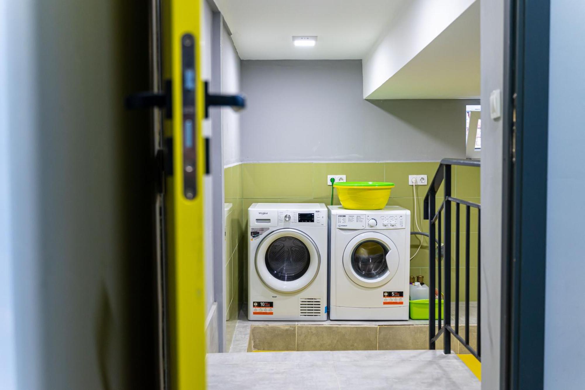 Green Cube Capsule Hostel София Экстерьер фото