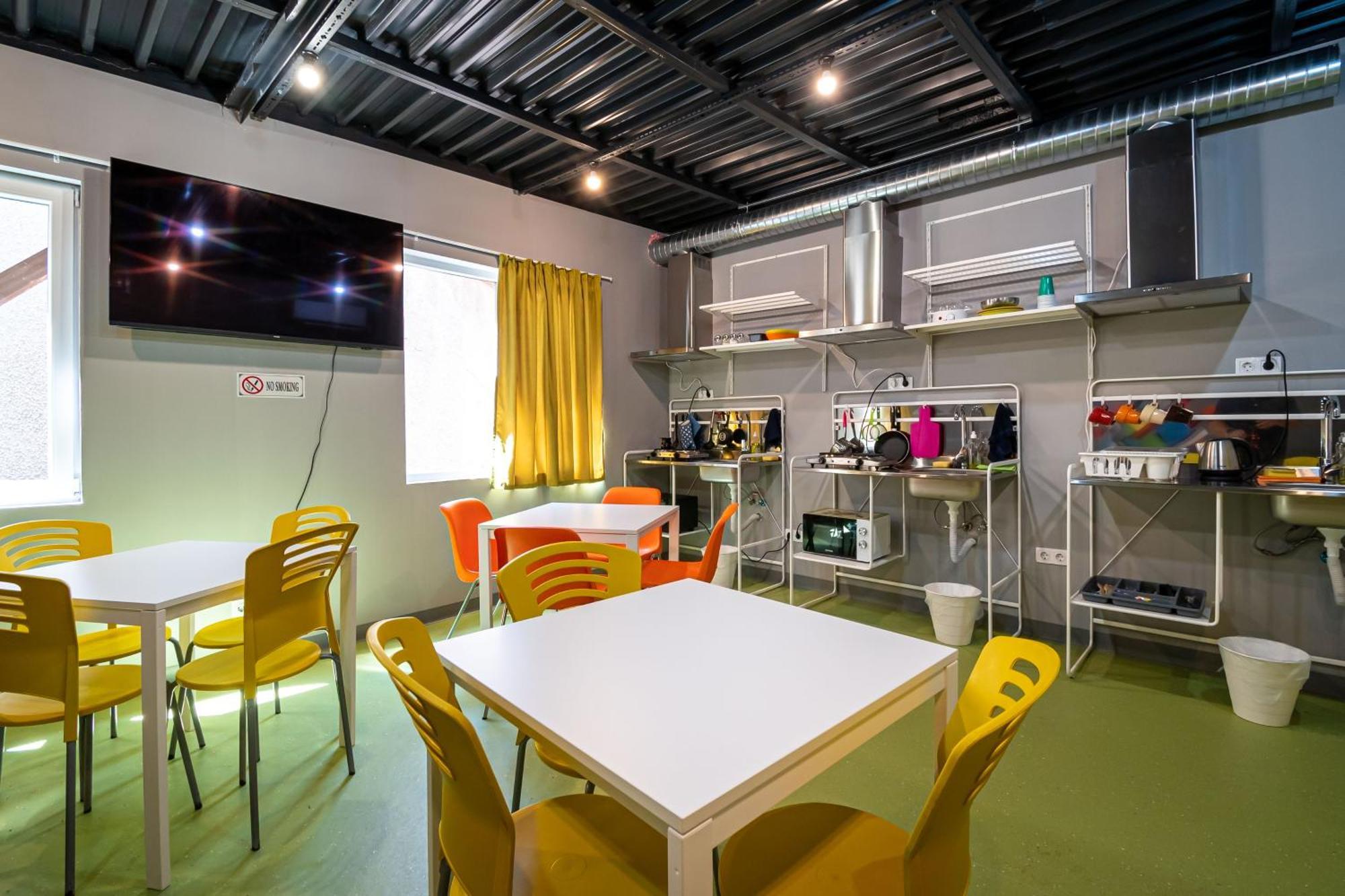 Green Cube Capsule Hostel София Экстерьер фото