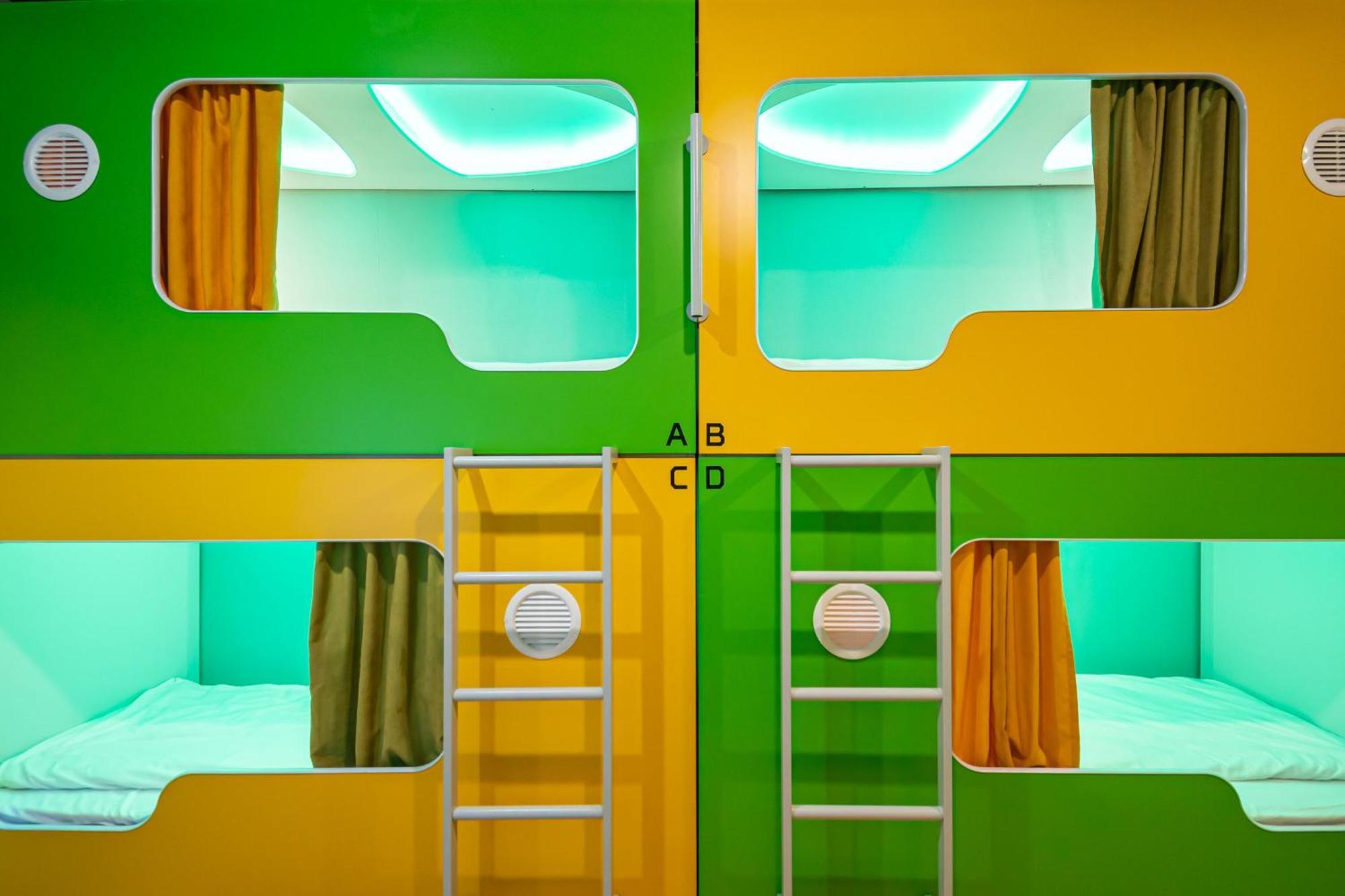 Green Cube Capsule Hostel София Экстерьер фото