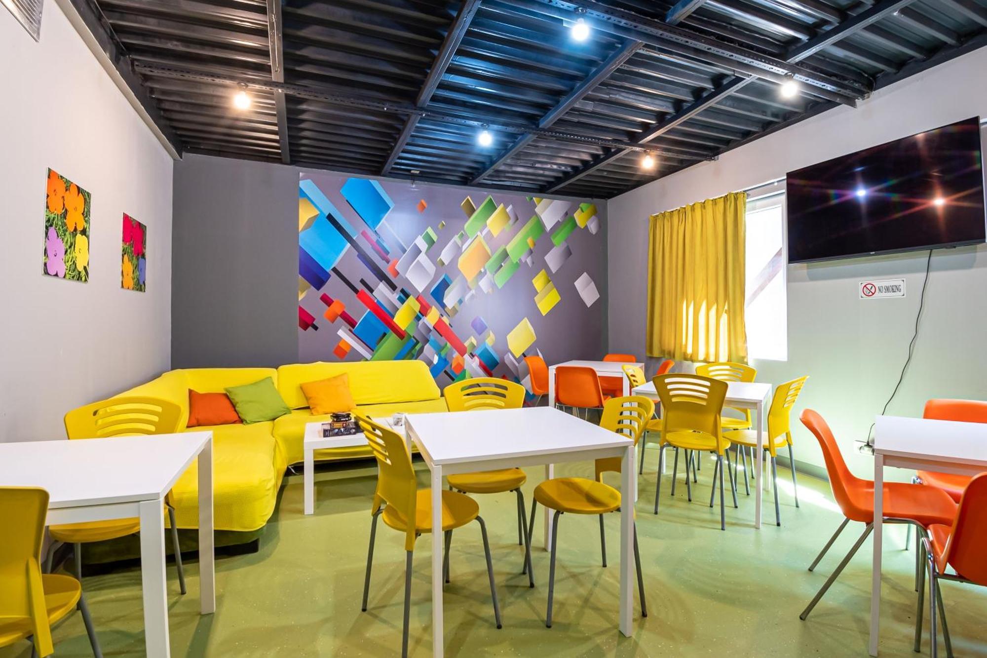 Green Cube Capsule Hostel София Экстерьер фото